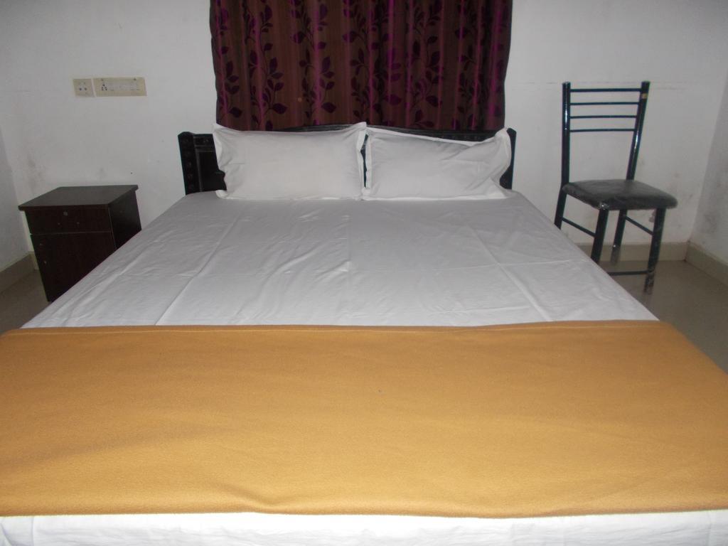 Guruvayur Bunglow Hotel Exterior photo